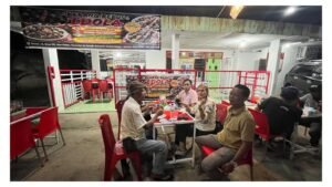 Menikmati Kerang Rebus di Sore Hari, Ketua SMSI Sumut: Usaha Kuliner yang Menjanjikan dan Layak Dikembangkan